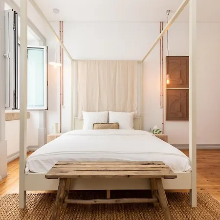 Amalia Boutique & - By @ Rita's Place ファロ