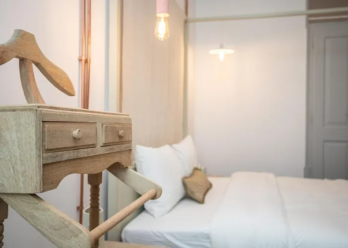 Πανσιόν Amalia Boutique & - By @ Rita's Place 3*